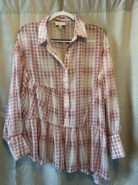 Topshop Pink Houndstooth Button-Down Peplum Shirt